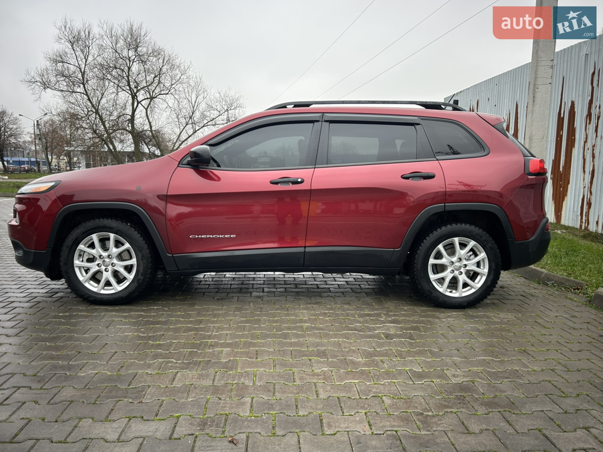 2016 Jeep Cherokee - мініатюра 14