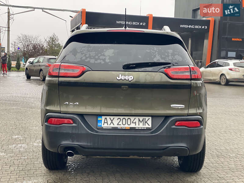 Позашляховик / Кросовер Jeep Cherokee 2015 в Полтаві фото 9 Позашляховик / Кросовер Jeep Cherokee 2015 в Полтаві