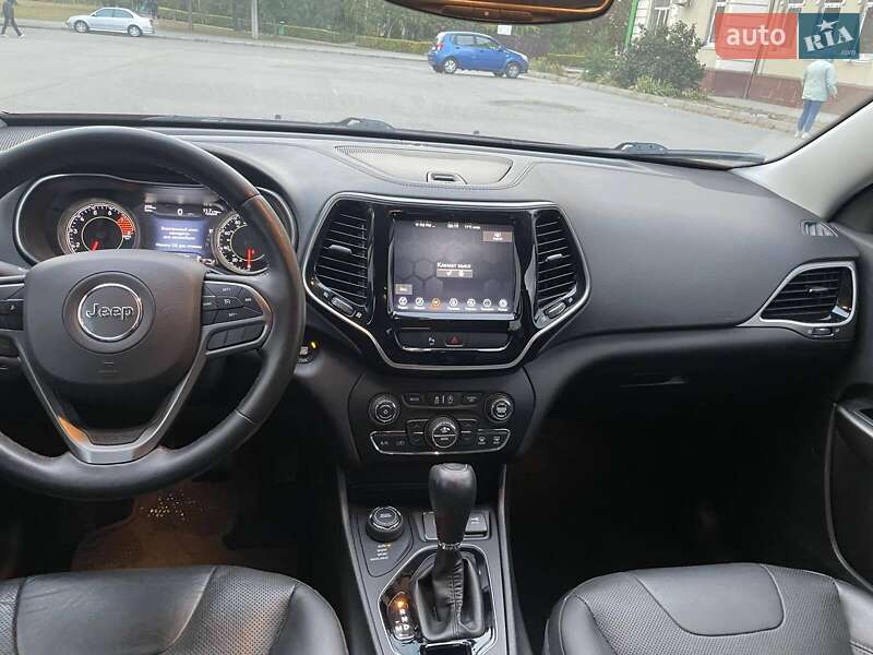 Внедорожник / Кроссовер Jeep Cherokee 2019 в Харькове