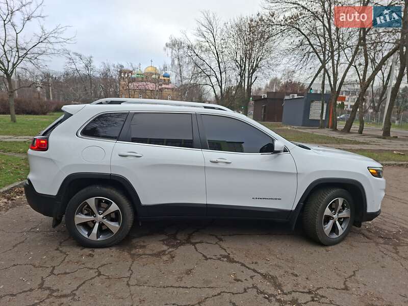 Внедорожник / Кроссовер Jeep Cherokee 2021 в Черкассах