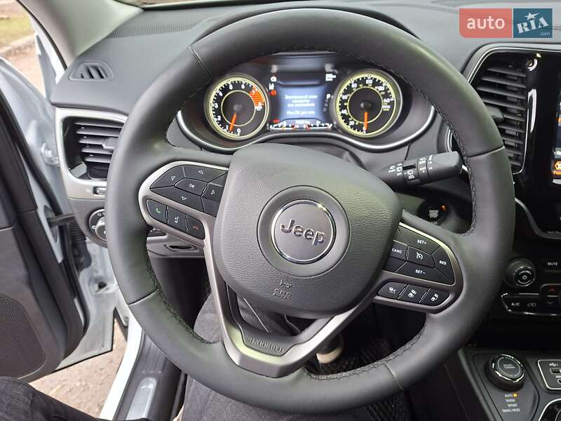 Внедорожник / Кроссовер Jeep Cherokee 2021 в Черкассах