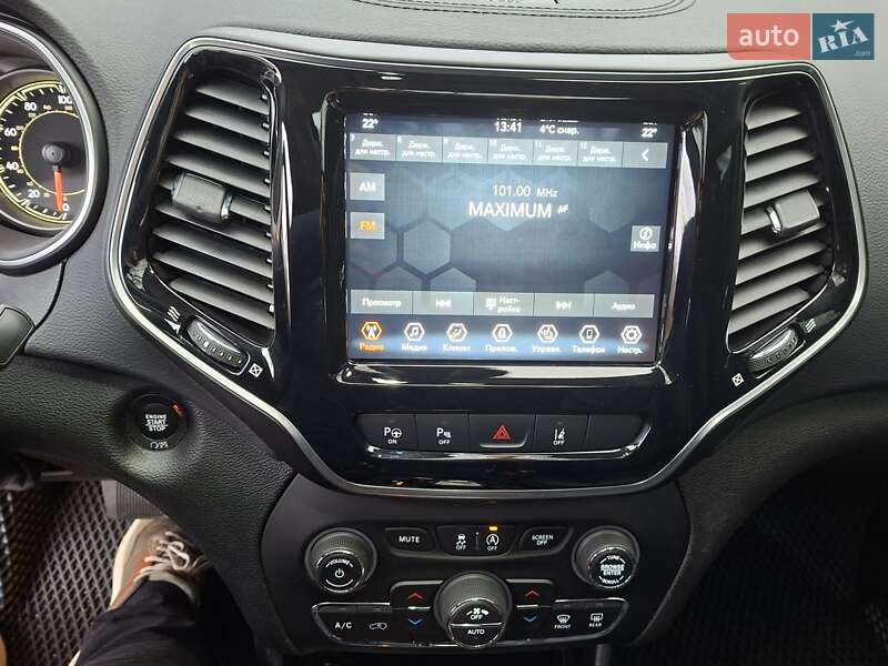 Внедорожник / Кроссовер Jeep Cherokee 2021 в Черкассах