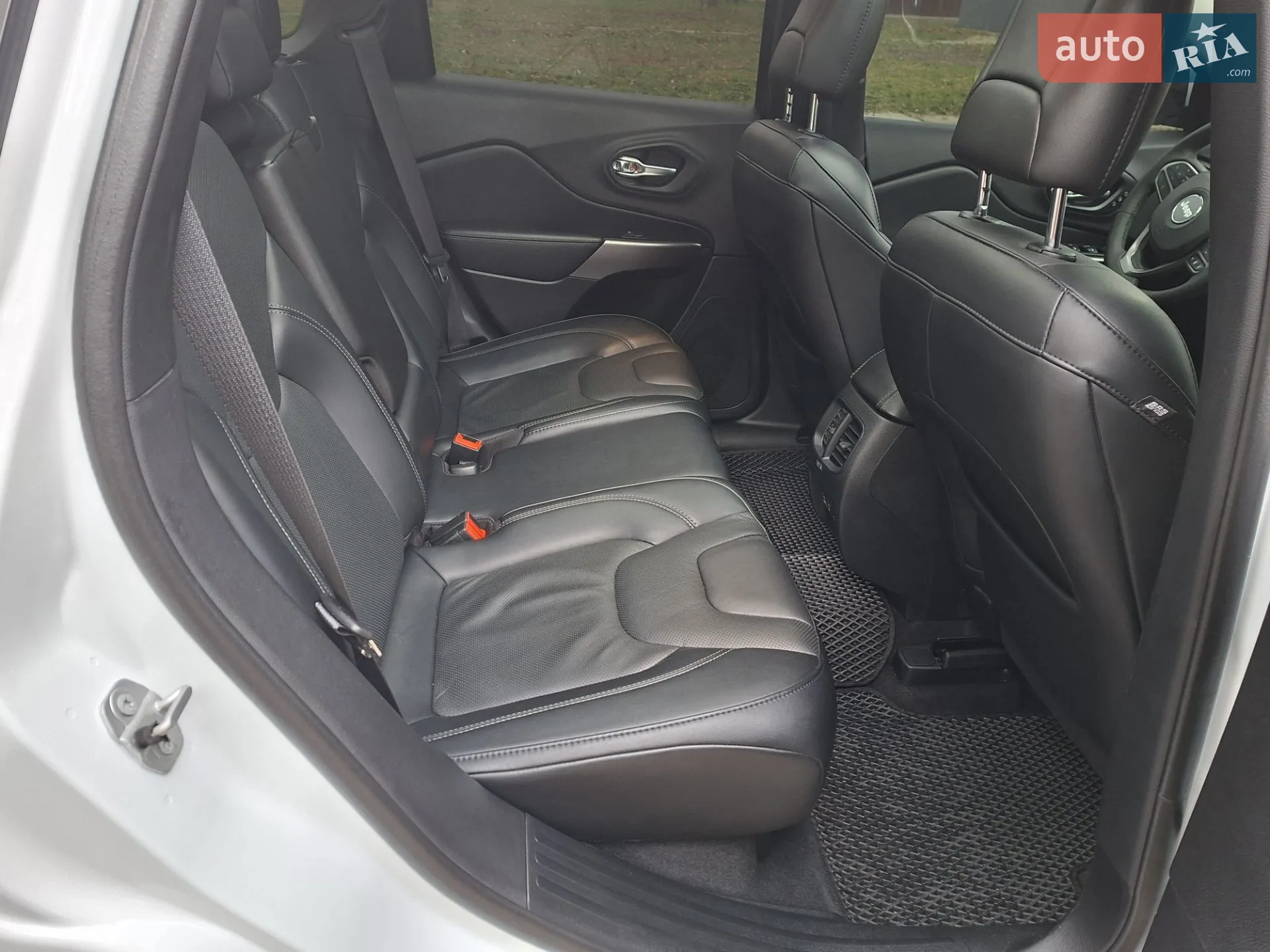 2021 Jeep Cherokee - мініатюра 34