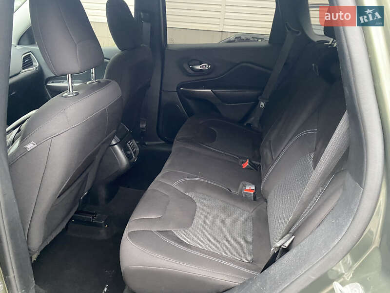 Позашляховик / Кросовер Jeep Cherokee 2020 в Києві фото 6 Позашляховик / Кросовер Jeep Cherokee 2020 в Києві