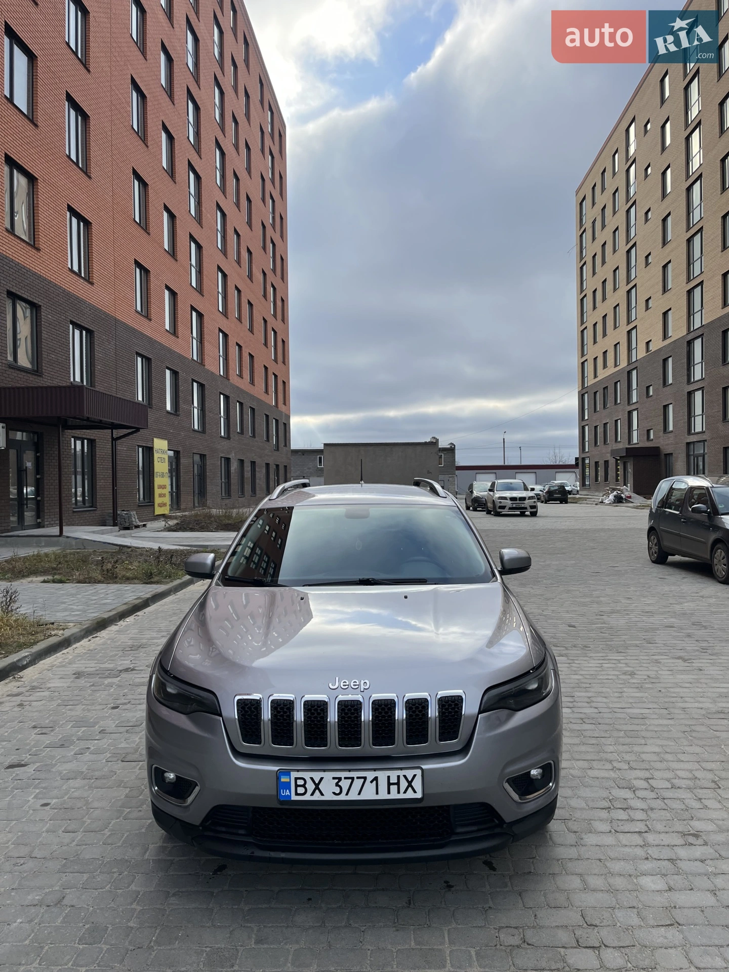 2019 Jeep Cherokee - мініатюра 2