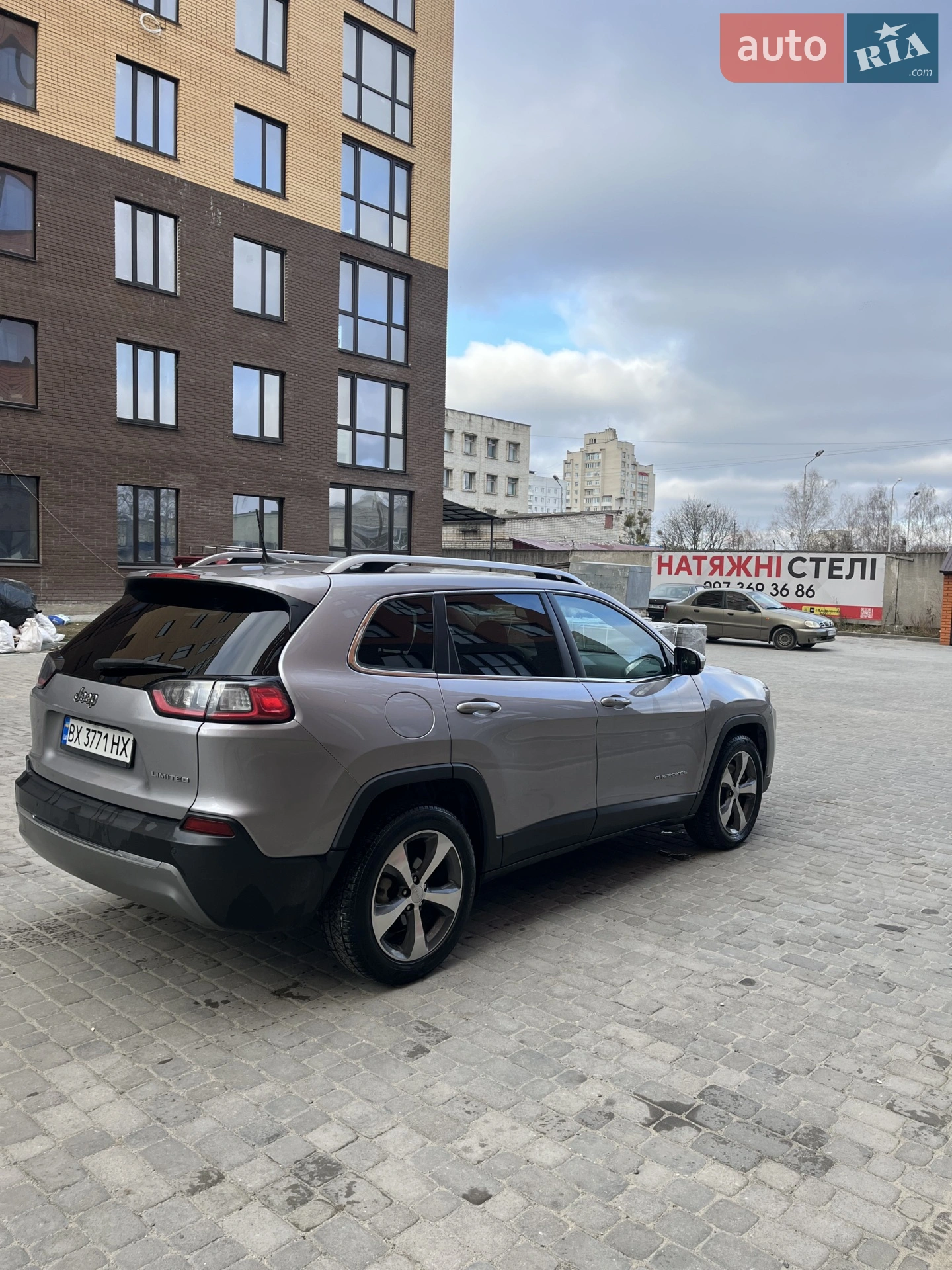 2019 Jeep Cherokee - мініатюра 5