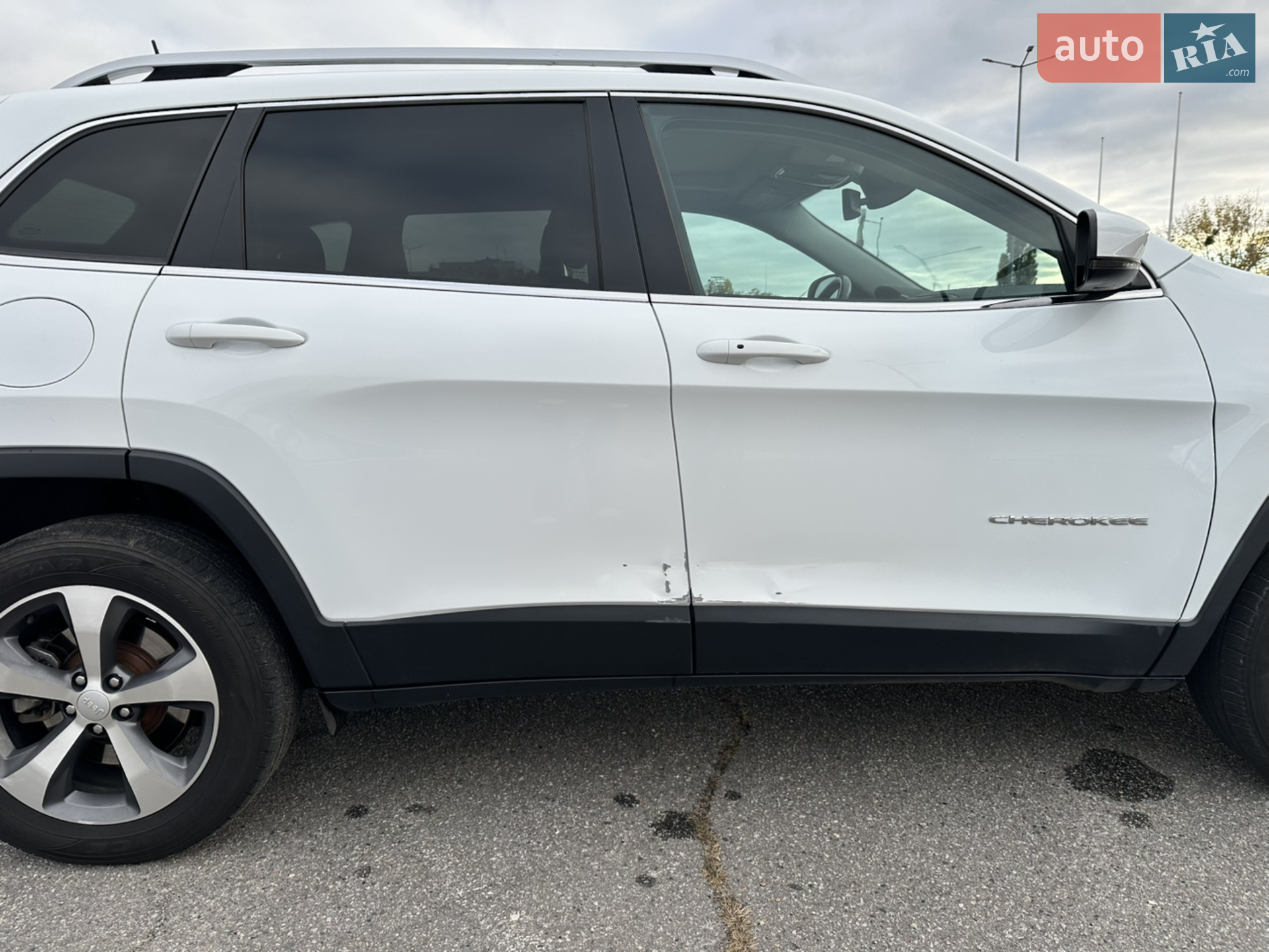 2020 Jeep Cherokee - мініатюра 11
