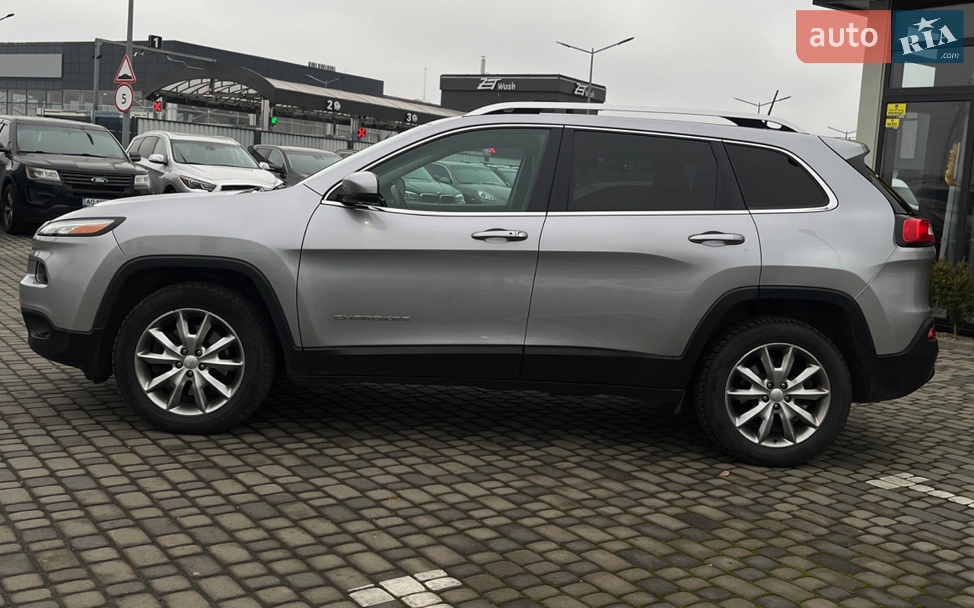 2017 Jeep Cherokee - мініатюра 4