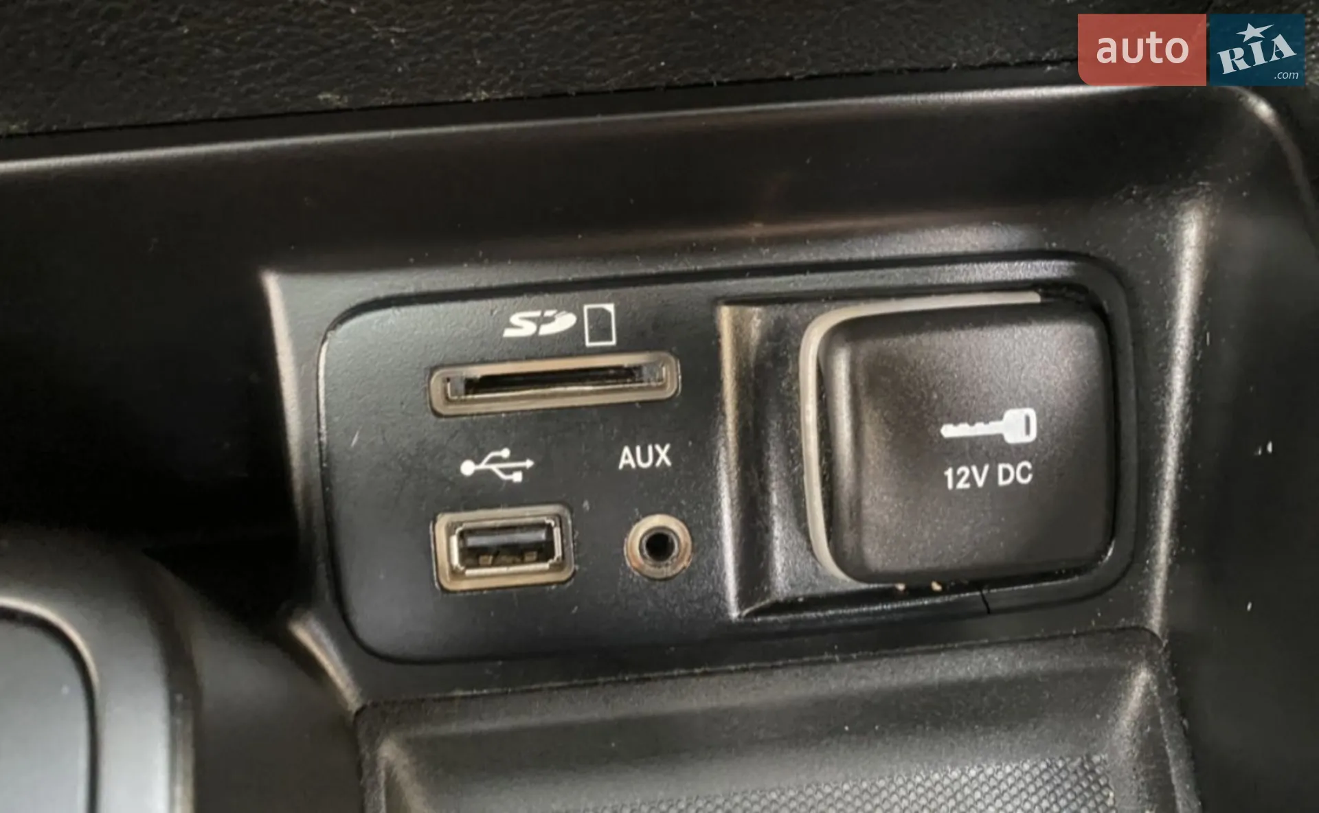 2015 Jeep Cherokee - мініатюра 31