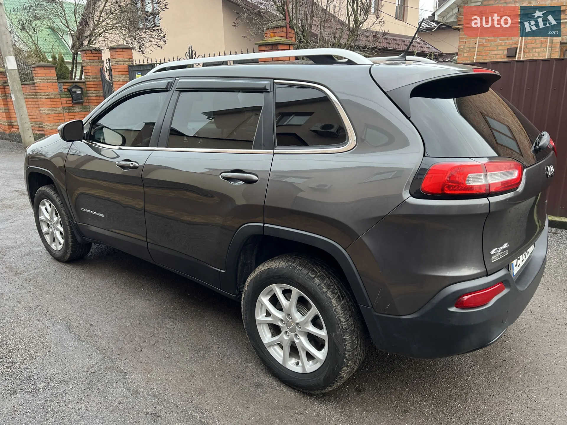 2014 Jeep Cherokee - мініатюра 2