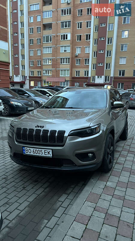 Позашляховик / Кросовер Jeep Cherokee 2019 в Тернополі фото Позашляховик / Кросовер Jeep Cherokee 2019 в Тернополі