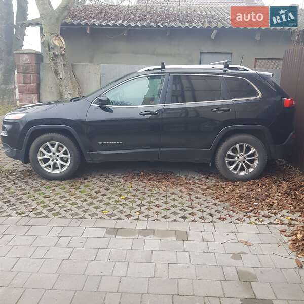 Внедорожник / Кроссовер Jeep Cherokee 2016 в Ровно