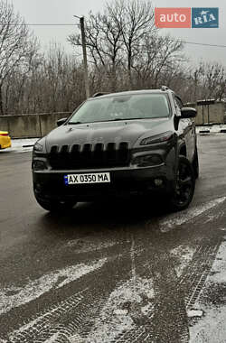 Внедорожник / Кроссовер Jeep Cherokee 2017 в Харькове