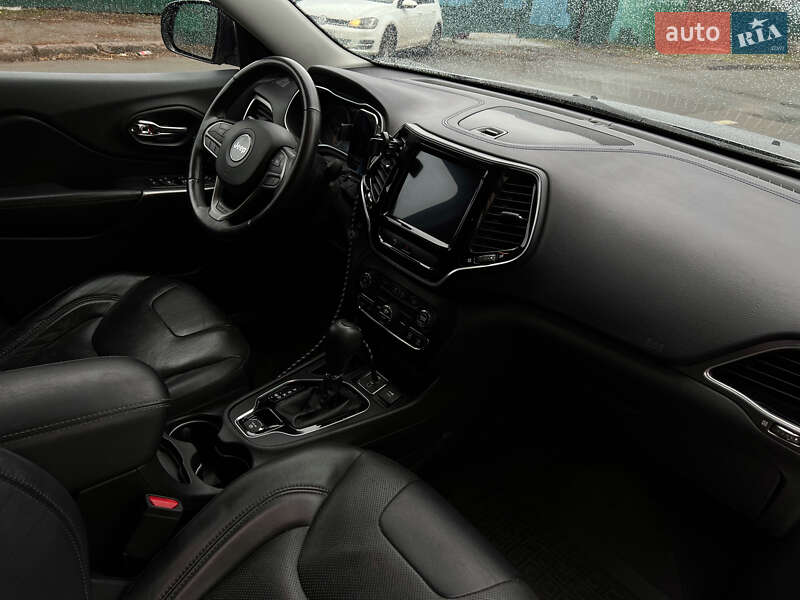 Позашляховик / Кросовер Jeep Cherokee 2018 в Києві