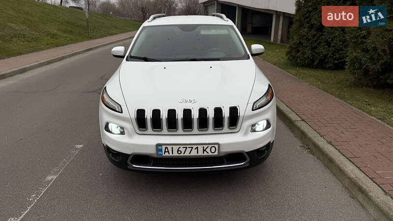 Позашляховик / Кросовер Jeep Cherokee 2015 в Києві