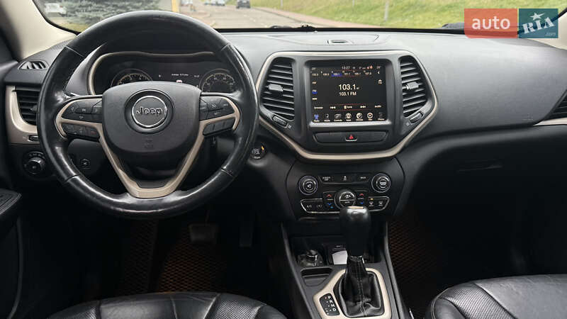 Позашляховик / Кросовер Jeep Cherokee 2015 в Києві