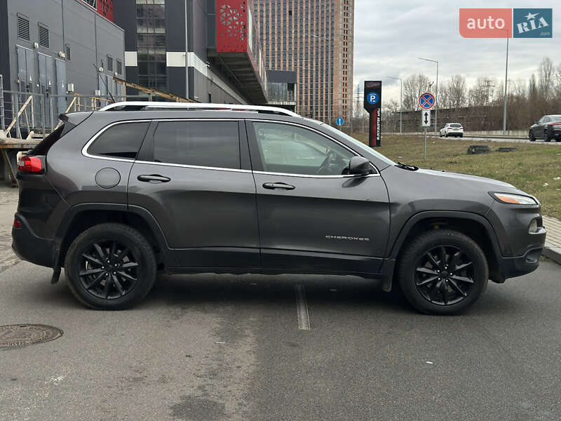 Позашляховик / Кросовер Jeep Cherokee 2014 в Києві