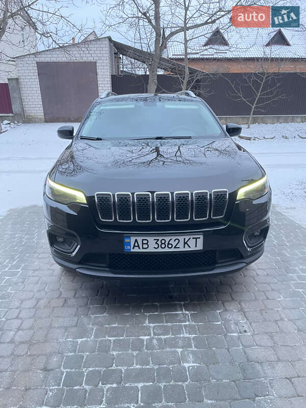 Позашляховик / Кросовер Jeep Cherokee 2018 в Хмільнику