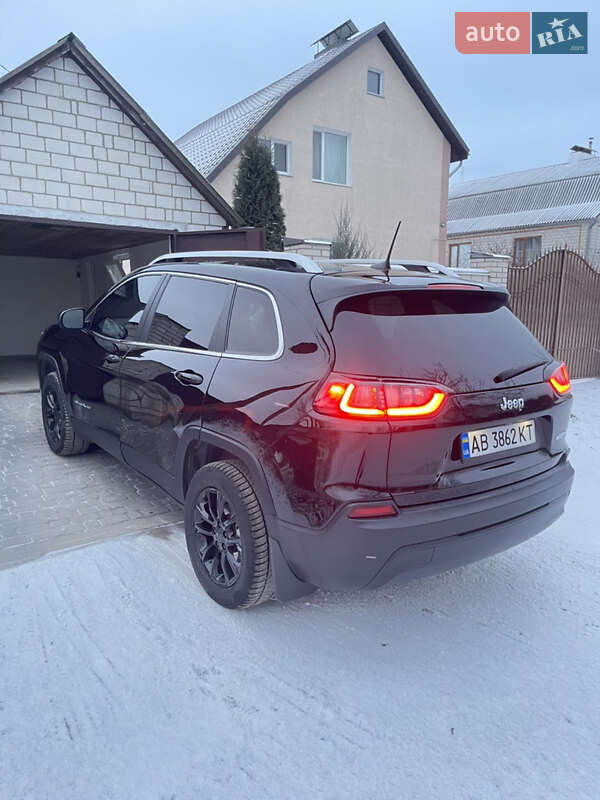 Позашляховик / Кросовер Jeep Cherokee 2018 в Хмільнику