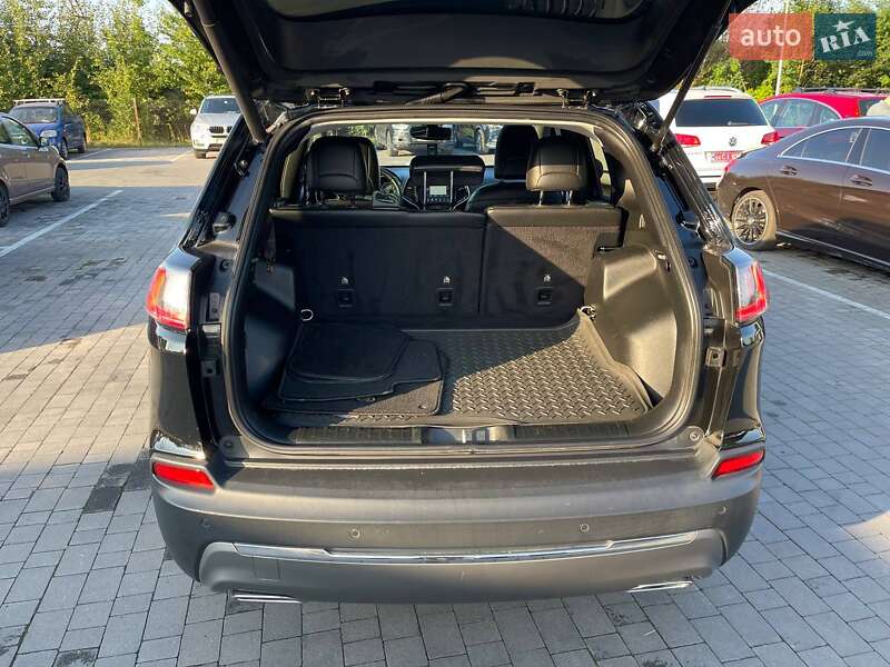 Позашляховик / Кросовер Jeep Cherokee 2018 в Львові