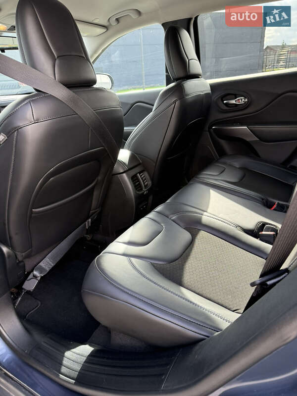 Внедорожник / Кроссовер Jeep Cherokee 2019 в Ивано-Франковске фото 8 Внедорожник / Кроссовер Jeep Cherokee 2019 в Ивано-Франковске