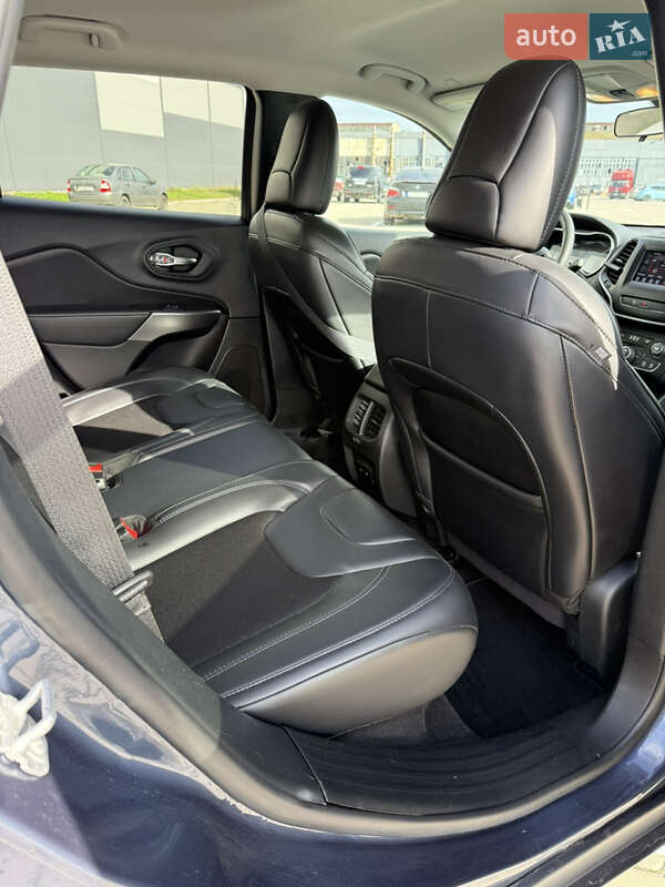 Внедорожник / Кроссовер Jeep Cherokee 2019 в Ивано-Франковске фото 6 Внедорожник / Кроссовер Jeep Cherokee 2019 в Ивано-Франковске