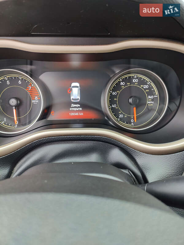 Внедорожник / Кроссовер Jeep Cherokee 2016 в Тернополе