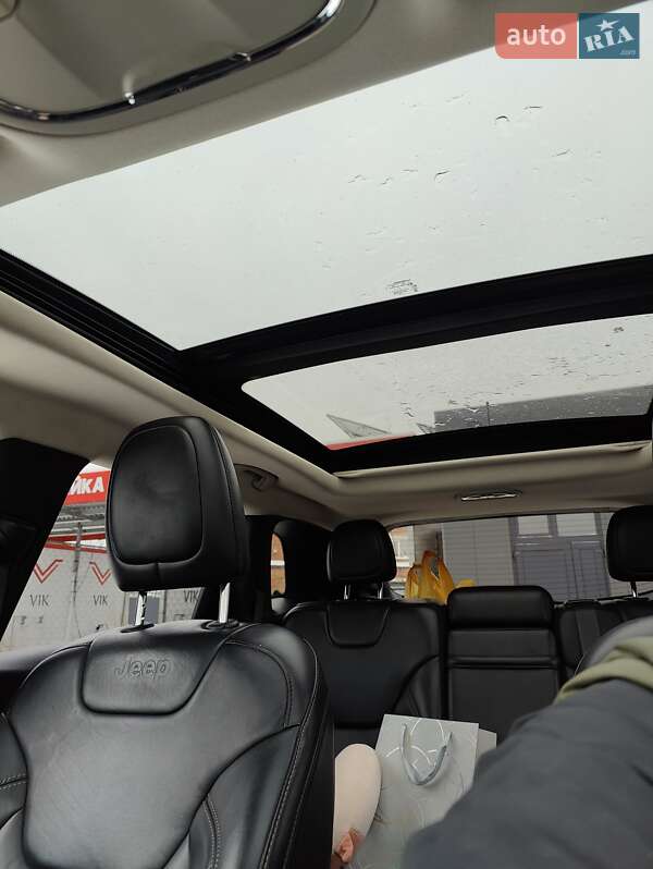 Внедорожник / Кроссовер Jeep Cherokee 2016 в Тернополе