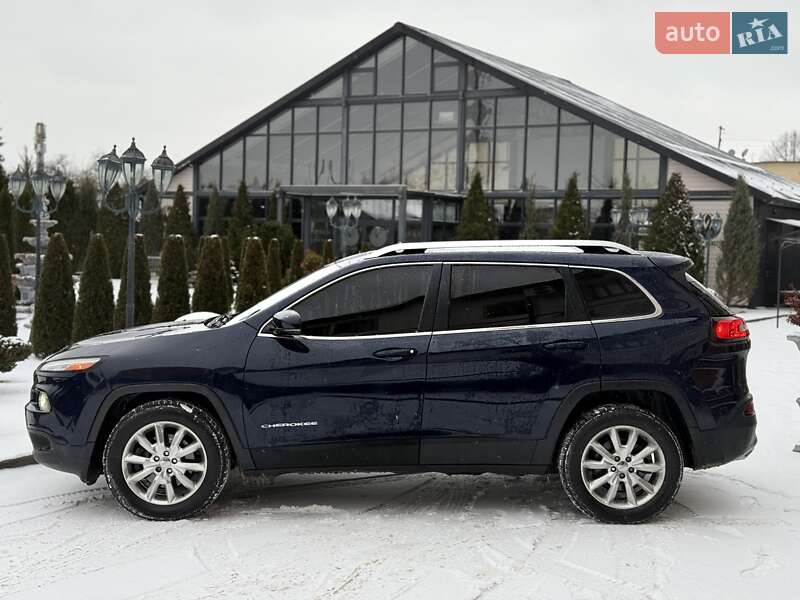 Внедорожник / Кроссовер Jeep Cherokee 2015 в Стрые