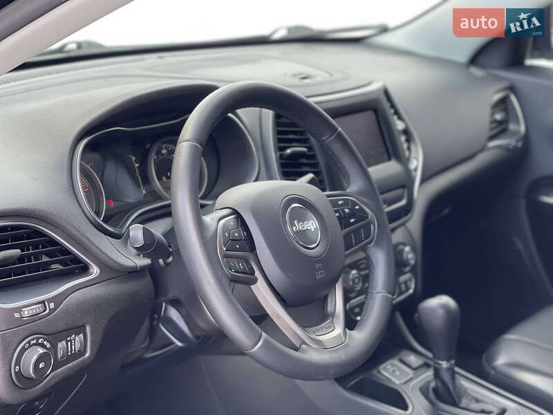 Позашляховик / Кросовер Jeep Cherokee 2019 в Львові