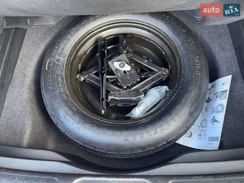 Позашляховик / Кросовер Jeep Cherokee 2019 в Львові