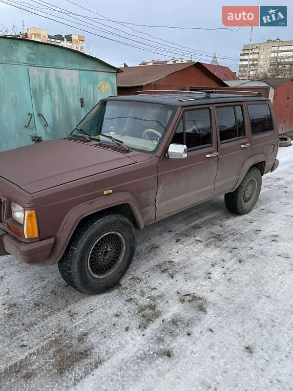 Внедорожник / Кроссовер Jeep Cherokee 1989 в Ивано-Франковске