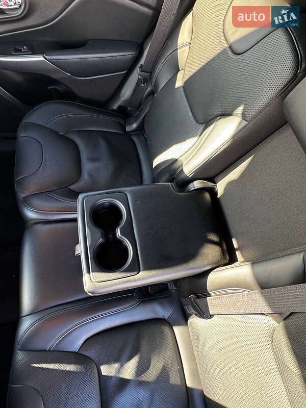 Позашляховик / Кросовер Jeep Cherokee 2019 в Львові