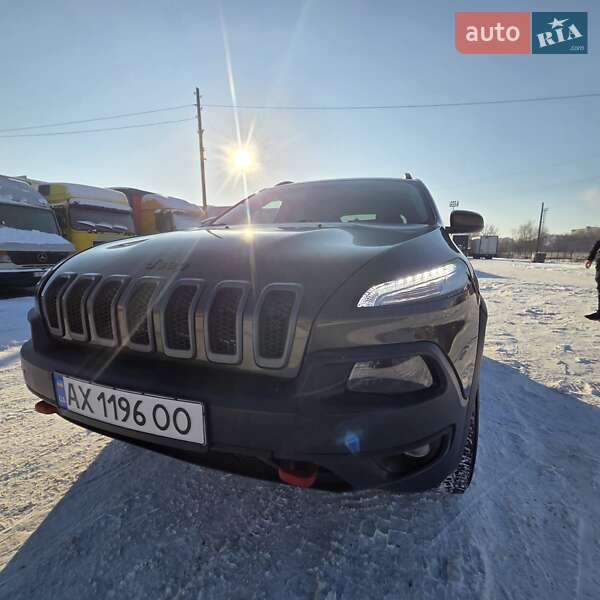 Позашляховик / Кросовер Jeep Cherokee 2014 в Чернігові