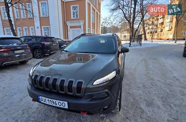 Внедорожник / Кроссовер Jeep Cherokee 2014 в Чернигове