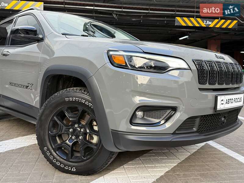 Позашляховик / Кросовер Jeep Cherokee 2022 в Києві