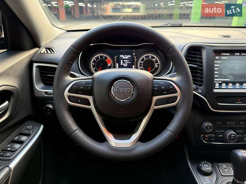 Позашляховик / Кросовер Jeep Cherokee 2022 в Києві