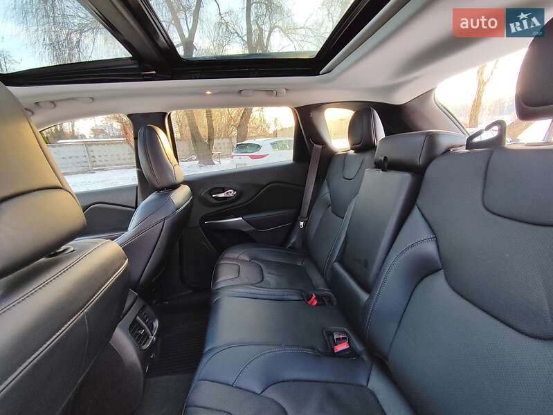 Позашляховик / Кросовер Jeep Cherokee 2022 в Києві