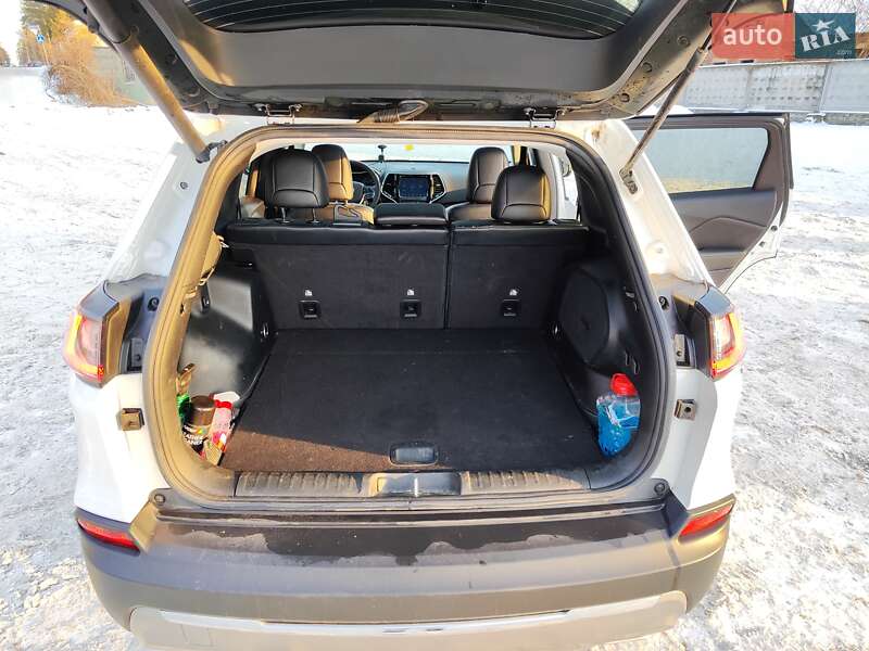 Позашляховик / Кросовер Jeep Cherokee 2022 в Києві