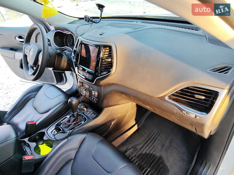 Позашляховик / Кросовер Jeep Cherokee 2022 в Києві