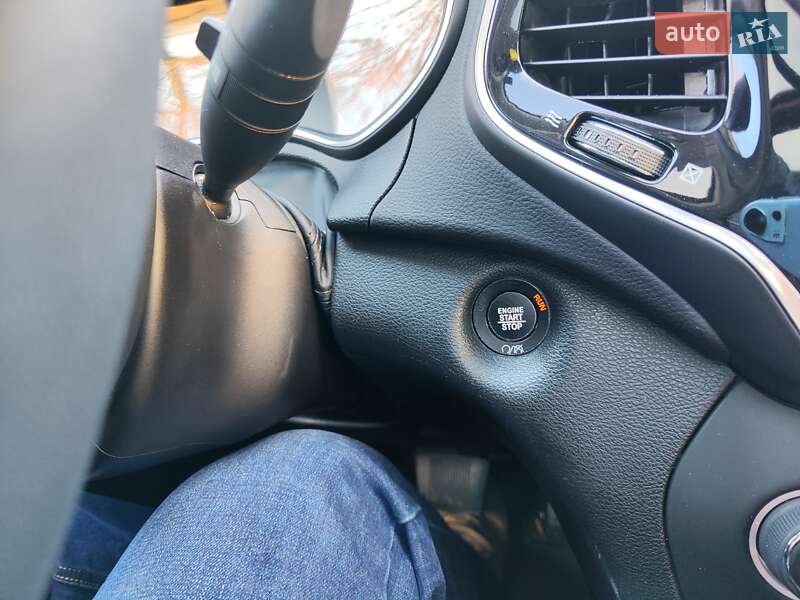 Позашляховик / Кросовер Jeep Cherokee 2022 в Києві