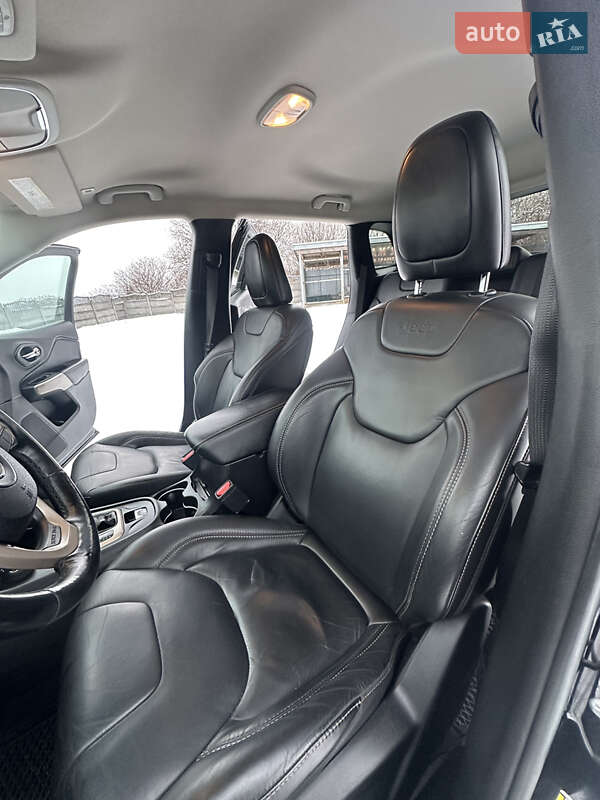 Позашляховик / Кросовер Jeep Cherokee 2017 в Львові