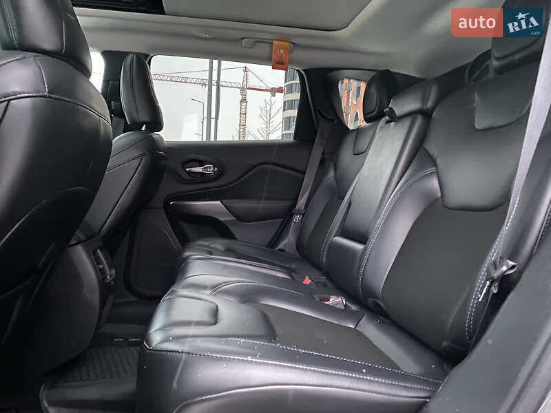 Внедорожник / Кроссовер Jeep Cherokee 2020 в Киеве фото 21 Внедорожник / Кроссовер Jeep Cherokee 2020 в Киеве