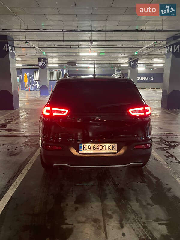 Позашляховик / Кросовер Jeep Cherokee 2015 в Києві