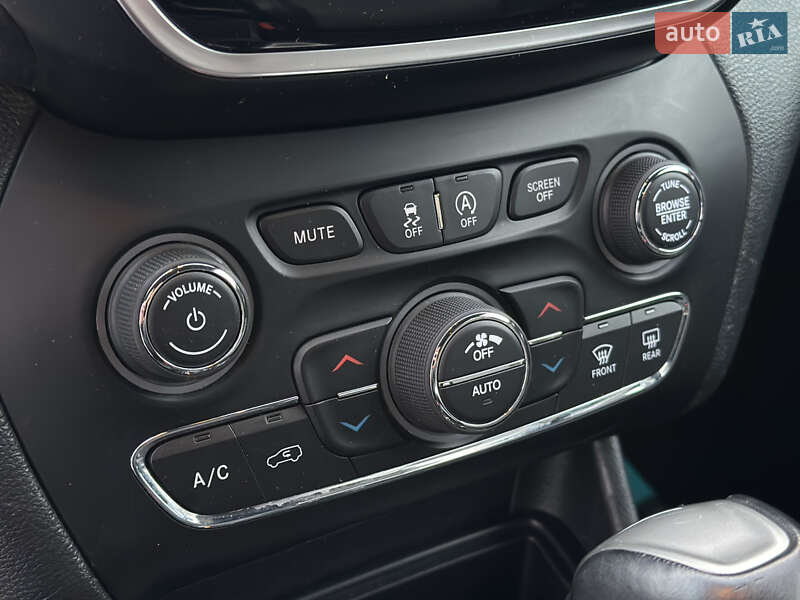 Внедорожник / Кроссовер Jeep Cherokee 2018 в Харькове