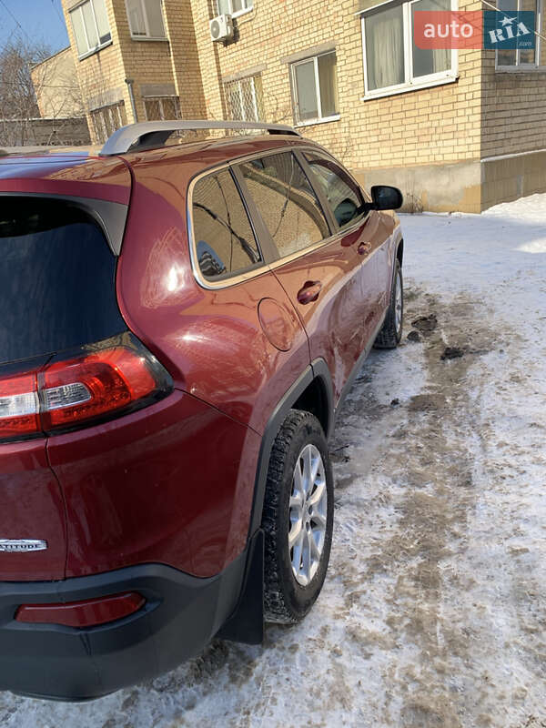 Внедорожник / Кроссовер Jeep Cherokee 2014 в Киеве фото 6 Внедорожник / Кроссовер Jeep Cherokee 2014 в Киеве