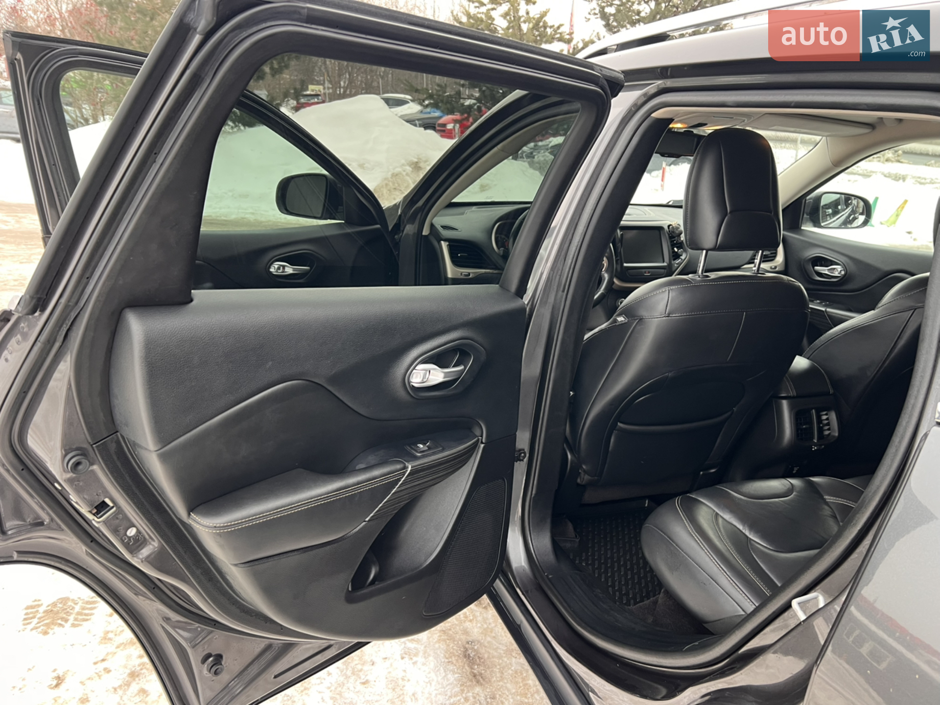 2016 Jeep Cherokee - мініатюра 18