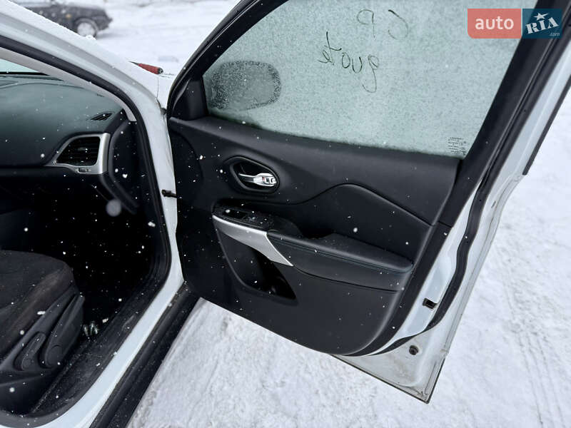 Внедорожник / Кроссовер Jeep Cherokee 2019 в Львове фото 14 Внедорожник / Кроссовер Jeep Cherokee 2019 в Львове