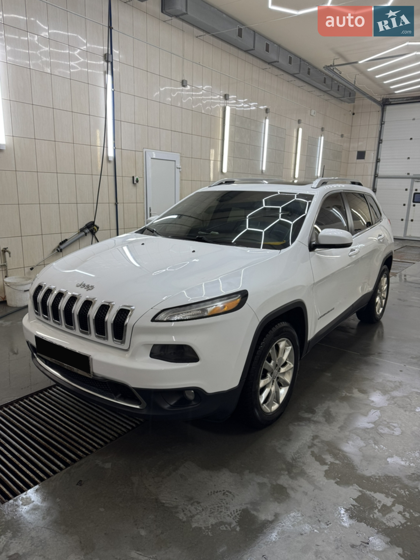 2016 Jeep Cherokee - мініатюра 3