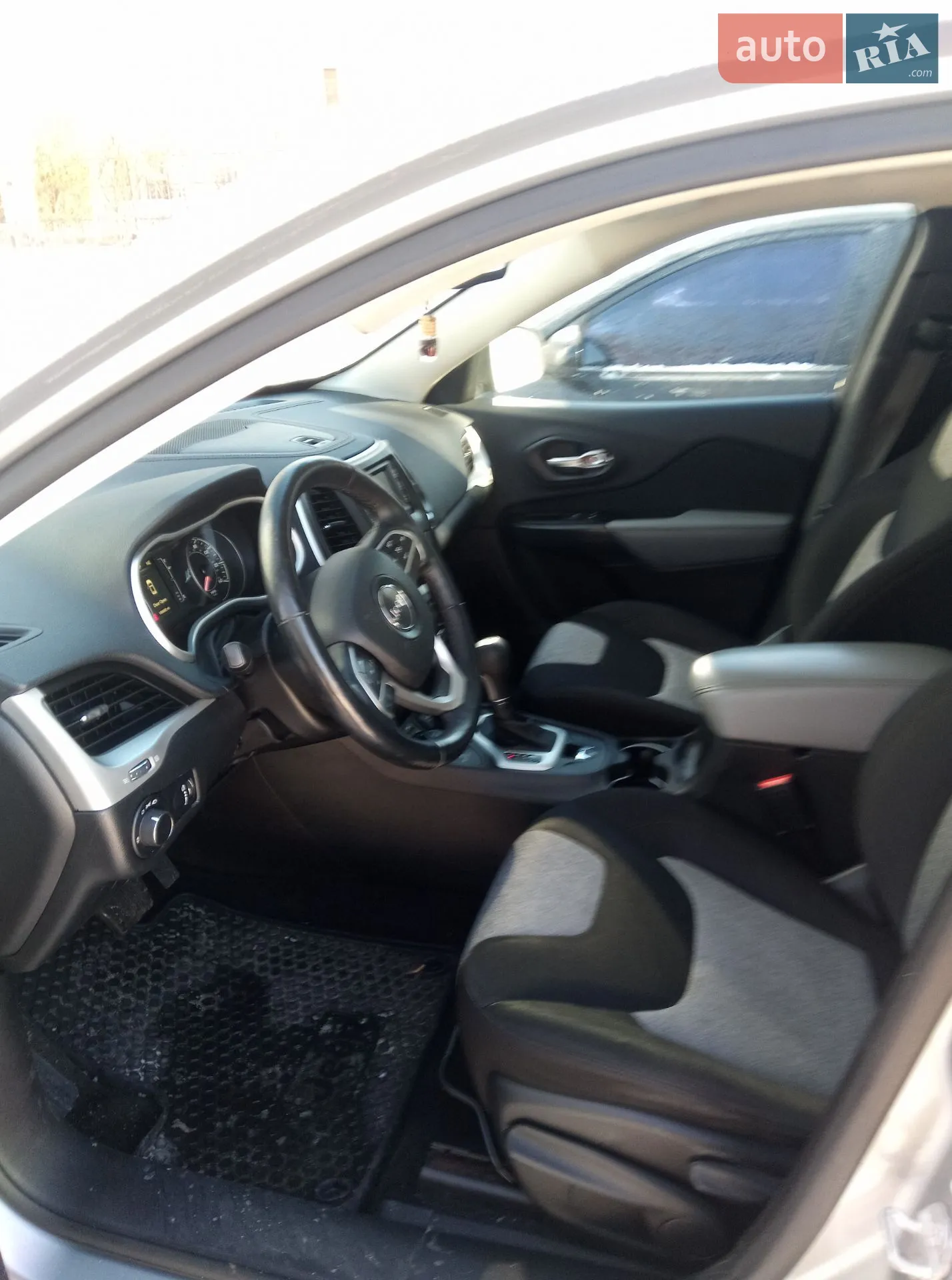 2013 Jeep Cherokee - мініатюра 4